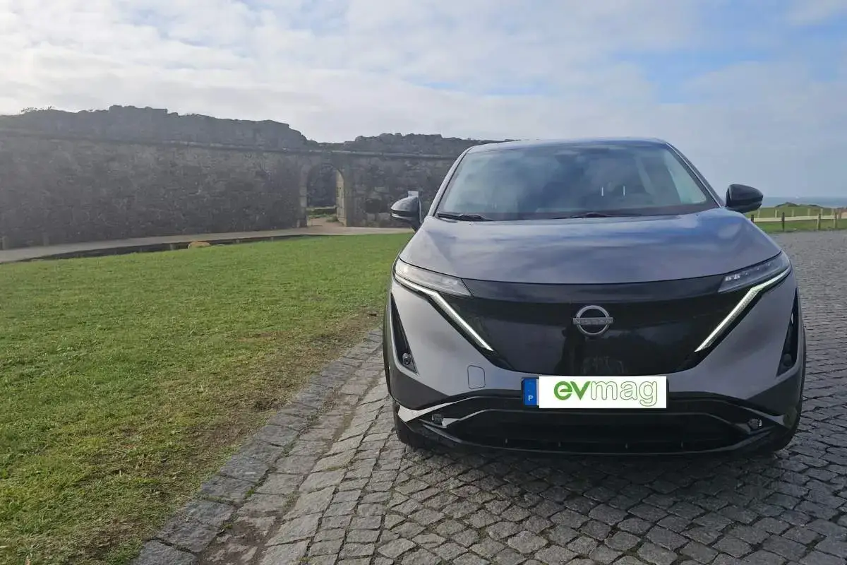 Nissan-Ariya-frente-